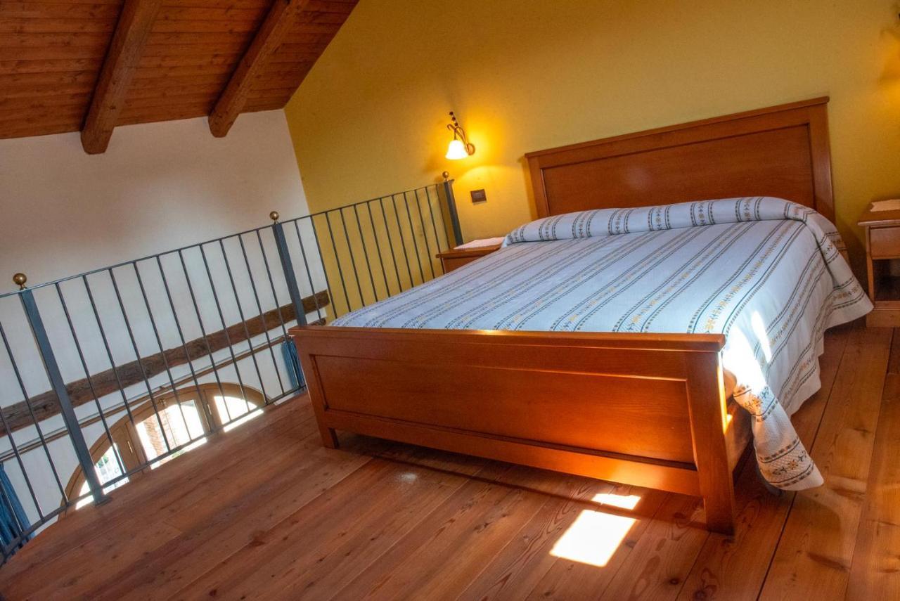 Ristorante Albergo Da Maurizio Cravanzana Exteriör bild