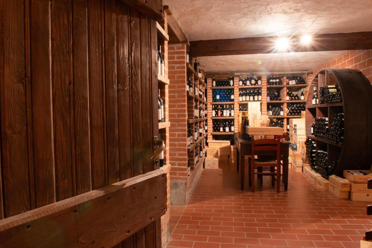 Ristorante Albergo Da Maurizio Cravanzana Exteriör bild