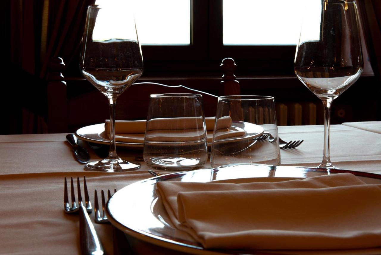 Ristorante Albergo Da Maurizio Cravanzana Exteriör bild